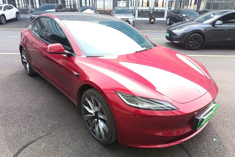 Used Tesla Model 3 2023 Long-Range All-Wheel-Drive Version