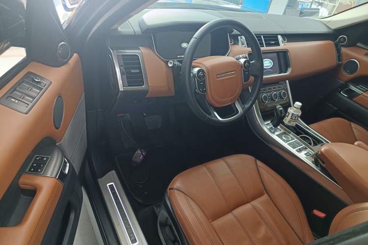 Used Land Rover Range Rover Sport 2014 3.0 SC V6 HSE DYNAMIC
