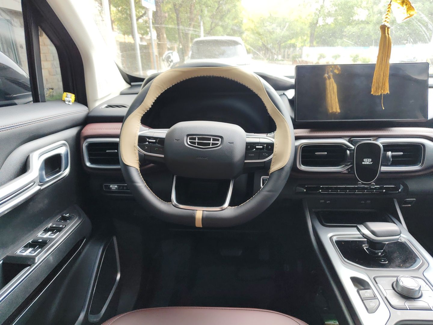 Geely Auto Haoyue 2022 1.8TD DCT Luxury 7-Seater — снимка 10