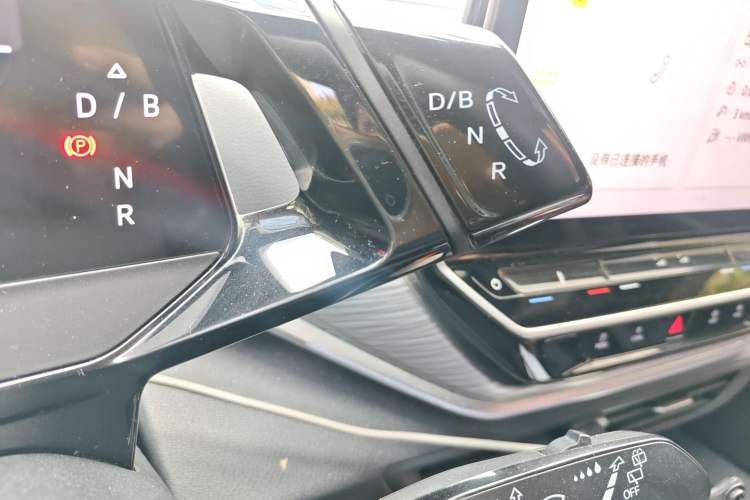 Used Volkswagen ID.4 CROZZ 2024 PURE+ model Gear Lever