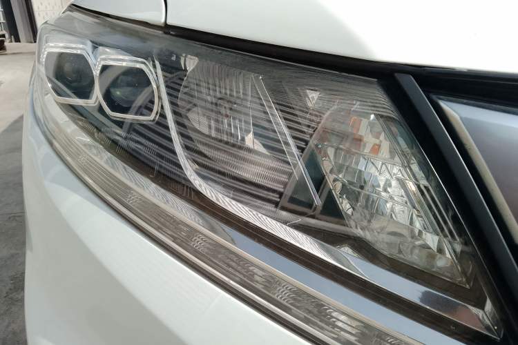 Used Honda Crosstour 2014 2.4L Luxury Navigation Edition
