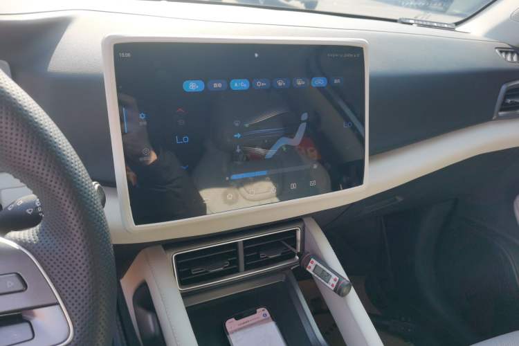 Used BYD Yuan UP 2024 401KM Leading Edition Audio And AC Panel