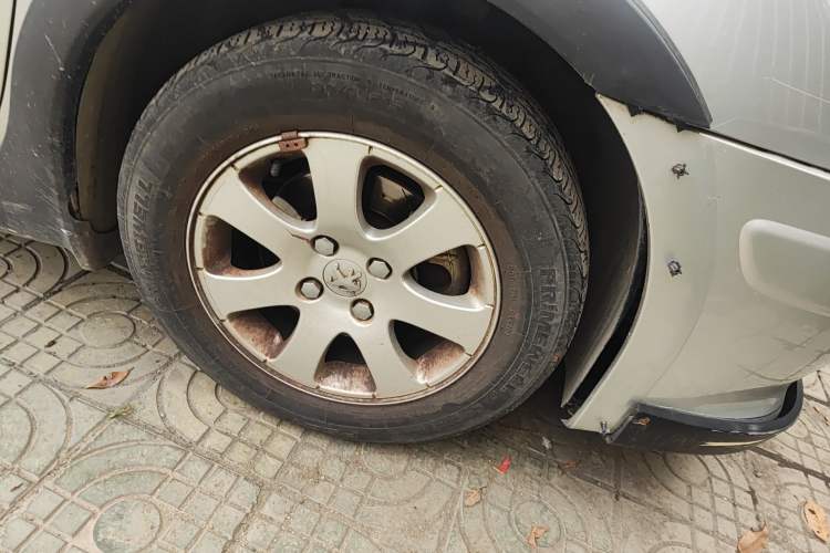 Used Peugeot 307 2012 Hatchback 1.6L Automatic Comfort Edition Right Front Wheel Hub