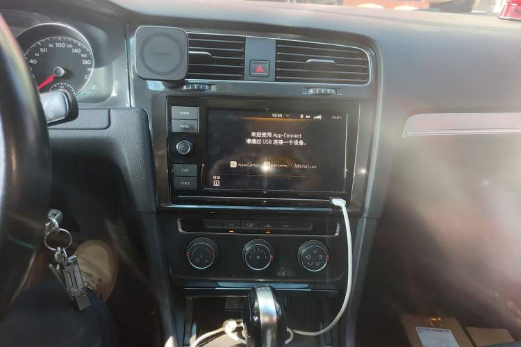 Used Volkswagen Golf 2019 280TSI DSG Comfort Version China VI Standard Audio And AC Panel