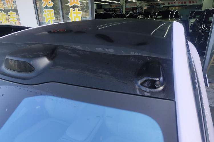 Used Nio EC6 2024 75 kWh Roof