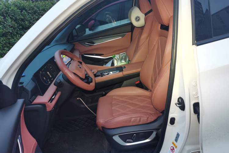 Used Changan CS75 PLUS iDD 2023 ZhiDian iDD Smart Leading Model