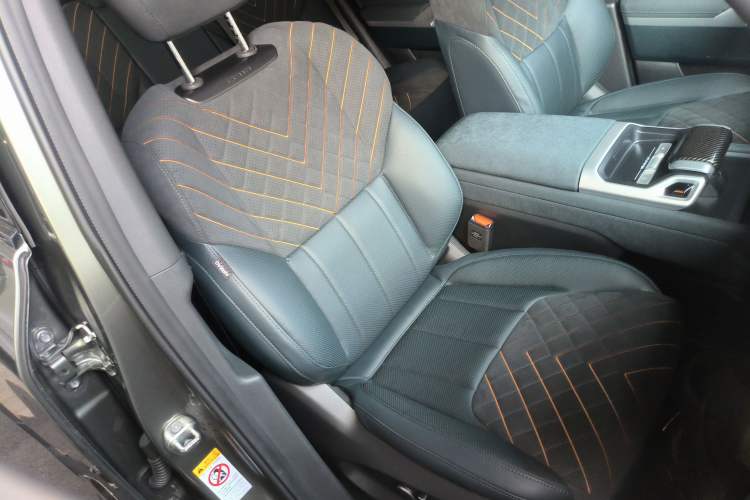 Used Deepal G318 2024 Four-Wheel-Drive Air Suspension Model