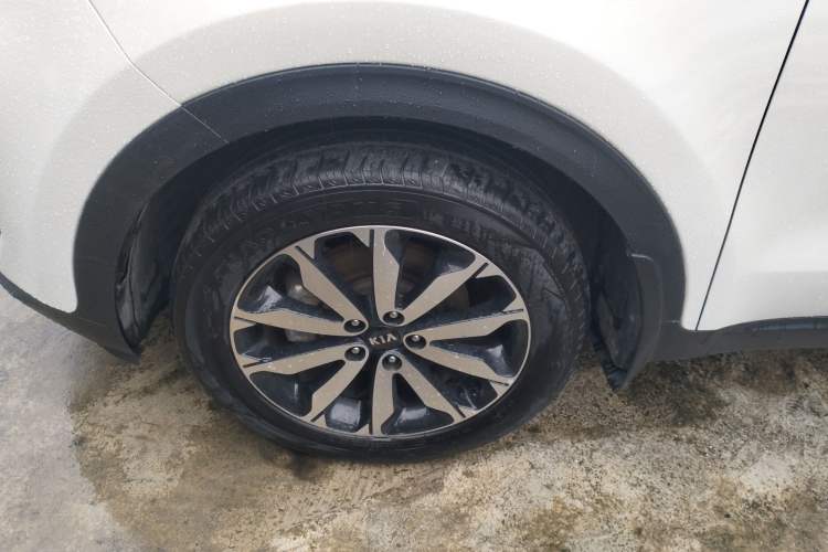 Used Kia KX5 2016 1.6T Automatic Two-Wheel Drive DLX Left Front Wheel Hub