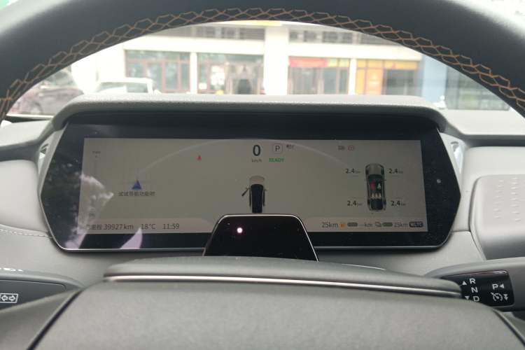 Used Deepal SL03 2023 200Max Range-Extended Version Instrument Cluster