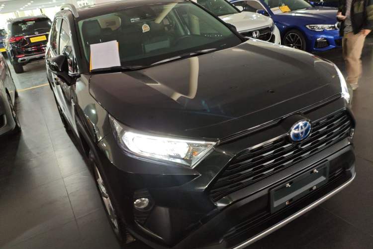 Used Toyota RAV4 2022 Dual-Engine 2.5L E-CVT Two-Wheel Drive Elite Edition
