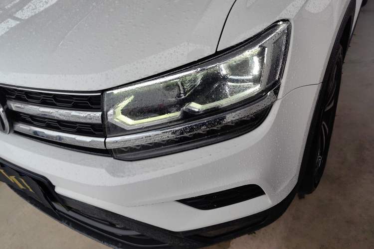 Used Volkswagen Tharu 2020 280TSI Two-Wheel Drive Luxury Edition China VI Standard