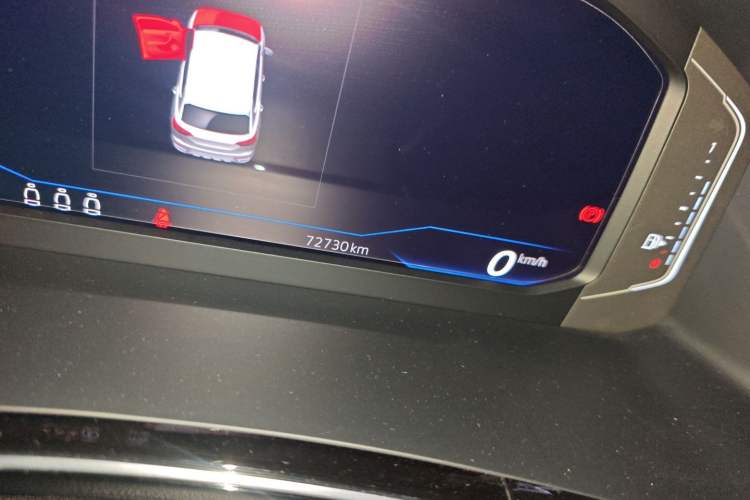 Used Volkswagen Tayron GTE Plug-in Hybrid 2020 1.4T Luxury Model Odometer Close Up