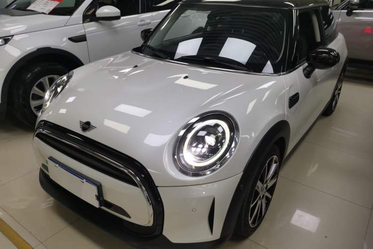 Used MINI MINI 2023 Updated 1.5T COOPER Artist
