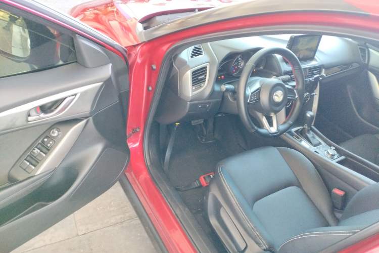 Used Mazda CX-4 2018 2.0L Automatic Two-Wheel Drive Blue Sky Dynamic Version China V Standard