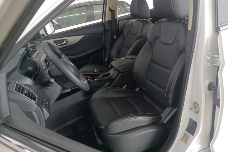 Used Dongfeng Fengon S560 2019 1.8L Manual Urban Model