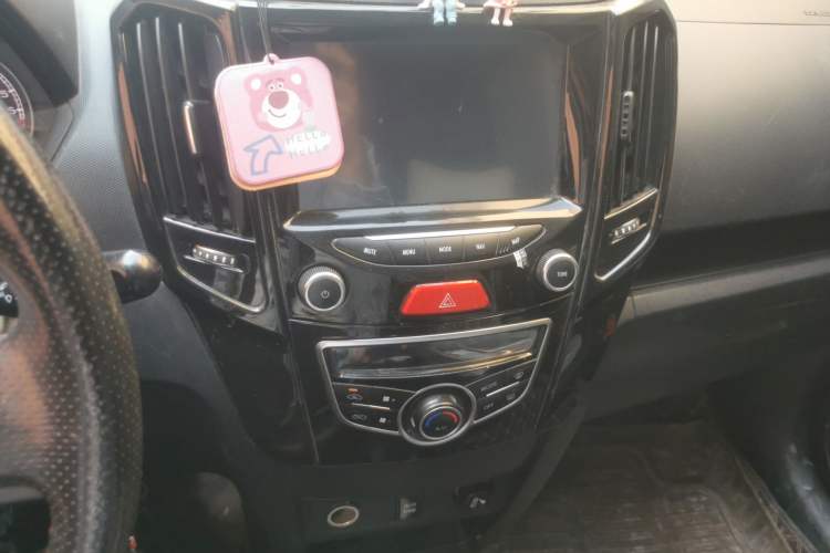 Used Great Wall M4 2014 1.5L Manual Luxury Model Audio And AC Panel