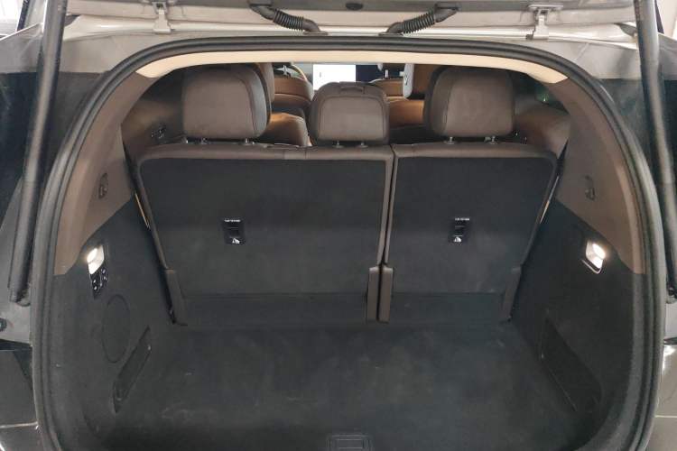 Used Li Auto MEGA 2024 Ultra Model