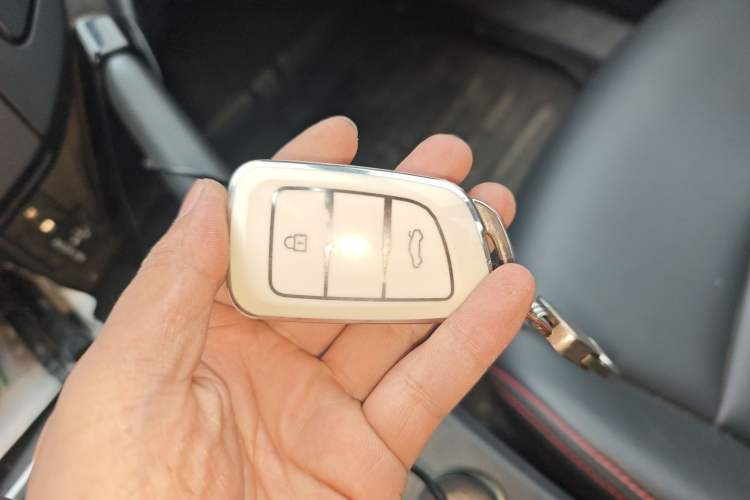 Used Dongfeng Aeolus AX7 2016 1.4T Manual Zhuyue Model
