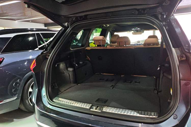 Used Nio ES8 2020 415 KM Signature Edition 7-Seater Version
