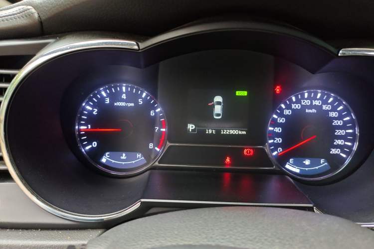 Used Kia K5 2015 2.0L Automatic LUX Odometer Close Up