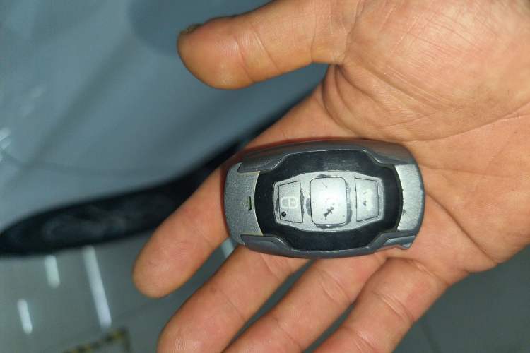 Used BYD Song 2016 Gaishi Edition 1.5TID Automatic Leading Model Vehicle Key