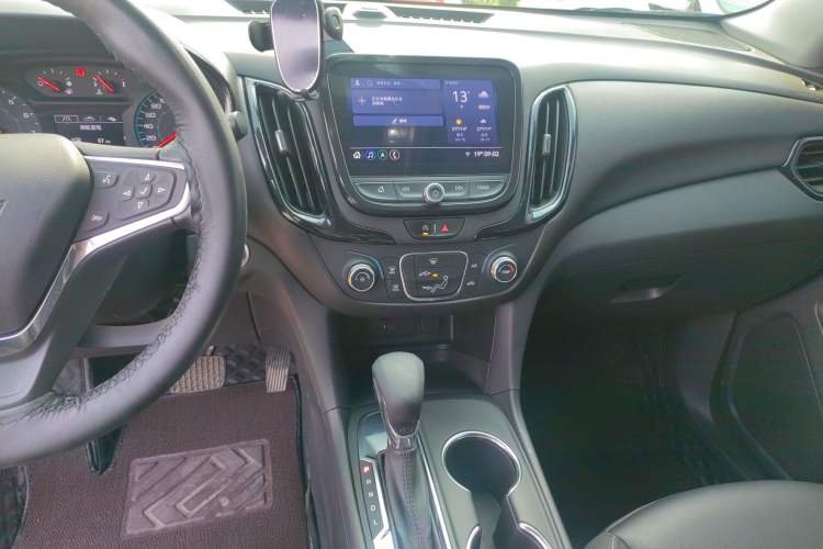 Used Chevrolet Equinox 2022 535T Chijie Edition Audio And AC Panel