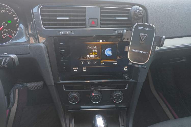 Used Volkswagen Golf 2020 Zhiai Edition 200TSI DSG Comfortable & Ambitious Version