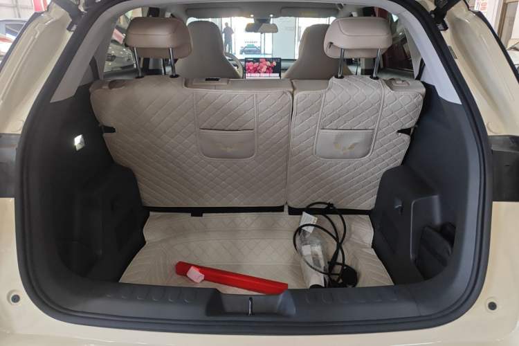 Used Wuling Bingo S 2025 Model 430km Flagship Edition Trunk