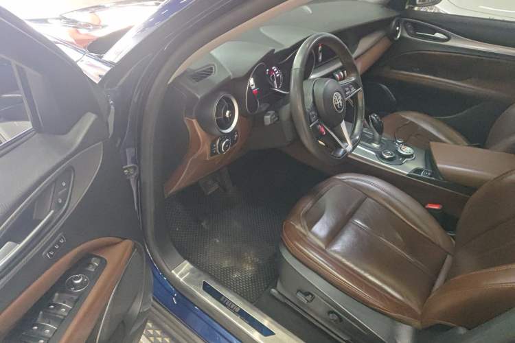 Used Alfa Romeo Stelvio 2017 2.0T 200HP Elite Edition