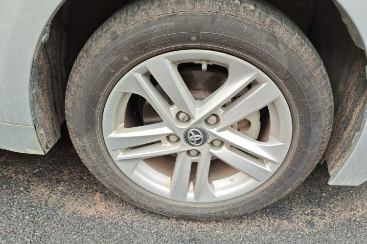 Used Toyota Levin 2021 185T CVT Luxury Edition Right Front Wheel Hub