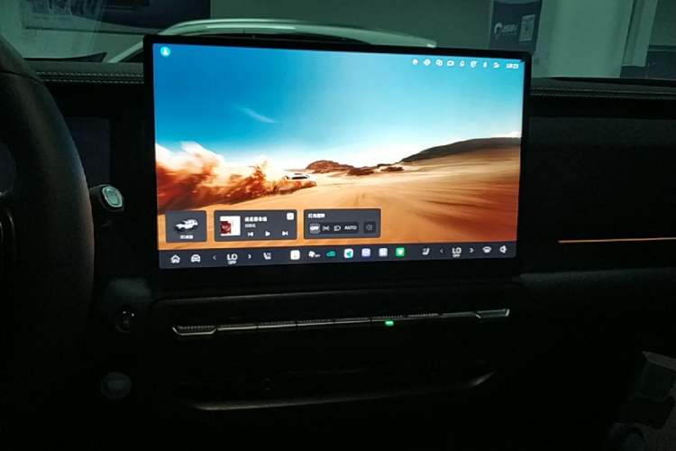 Used Tank 300 2025 2.0T Challenger