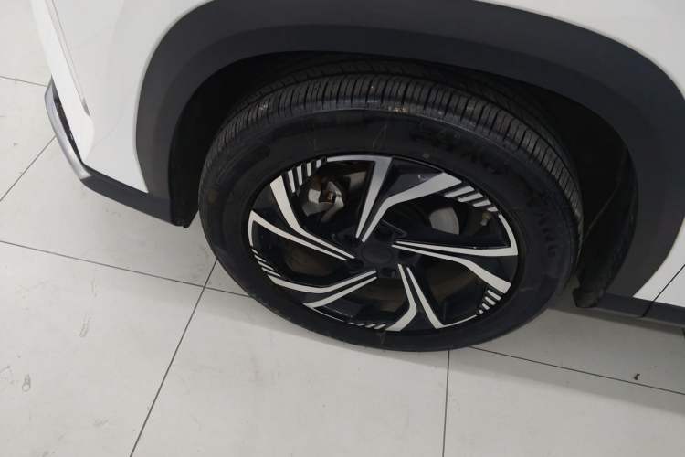 Used Geely Auto Emgrand X7 Sport 2023 Boyue COOL 1.5TD Smart Connect+ Left Front Wheel Hub