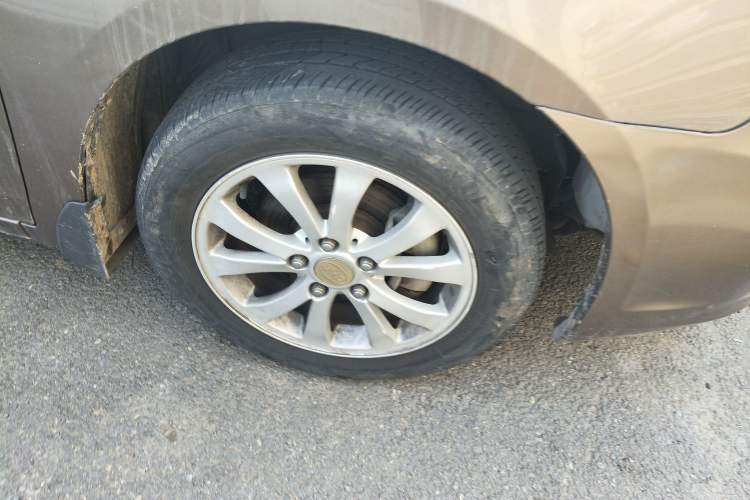 Used BYD G6 2012 1.5TID Automatic Prestige Edition
