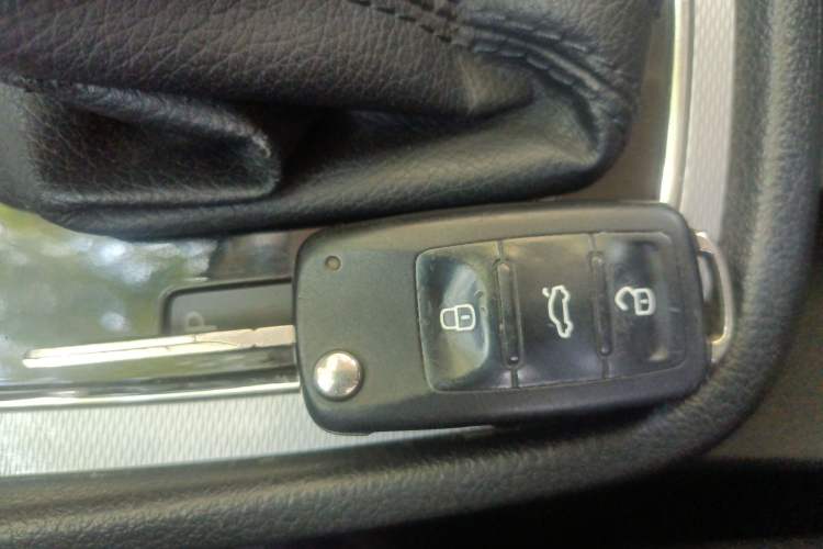 Used Volkswagen Gran Lavida 2014 1.4TSI Automatic 30th Anniversary Edition
