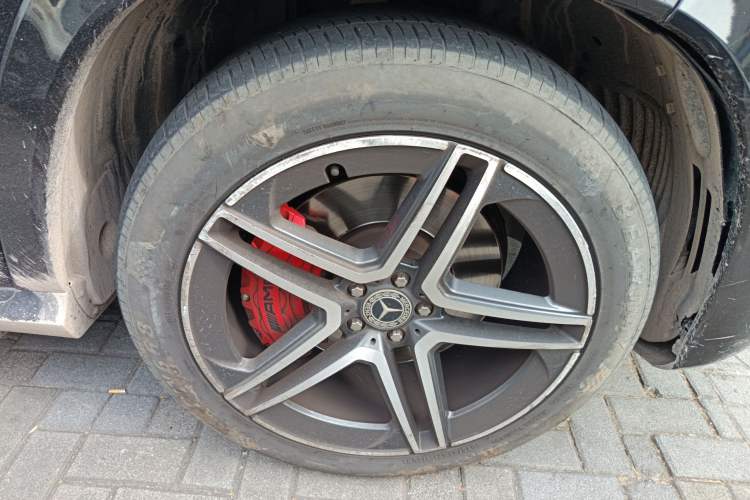 Used Mercedes-Benz GLS 2020 GLS 450 4MATIC Dynamic Edition Right Front Wheel Hub