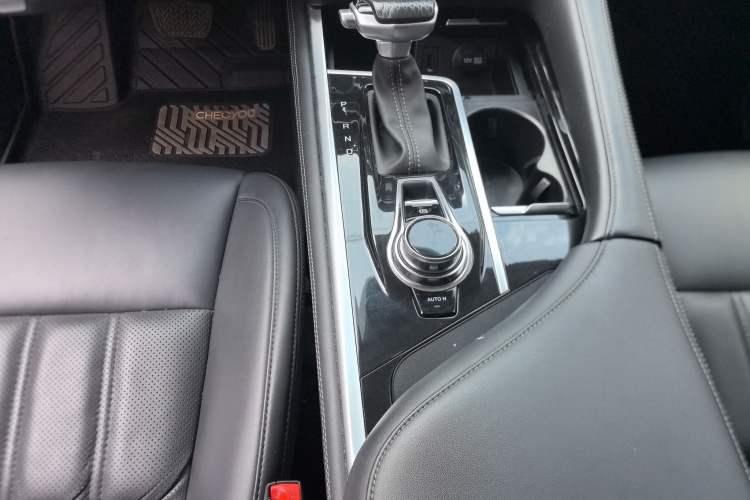 Used CHANGAN CS95 2019 2.0T Two-Wheel-Drive Luxury Version