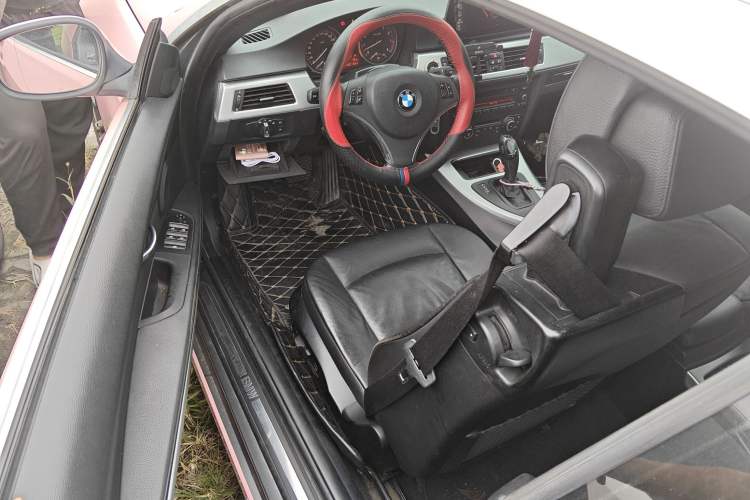 Used BMW 3 Series 2011 325i Convertible Coupe
