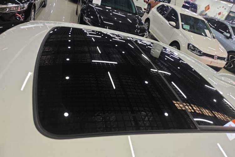 Used Volvo S60 2025 B4 Zhiyi Luxury Edition Roof