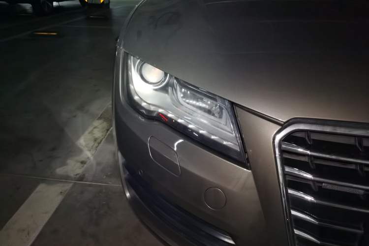 Used Audi A7 2013 50 TFSI quattro Comfort trim
