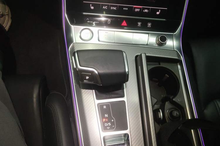 Used Audi A7 2019 55 TFSI quattro Dynamic Edition Gear Lever