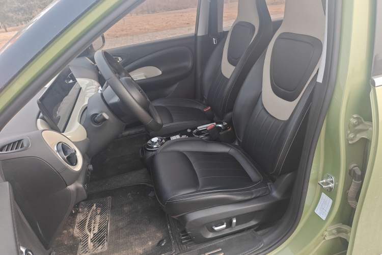 Used Wuling Bingo 2023 333 km Enjoyment Version Left Front Seat