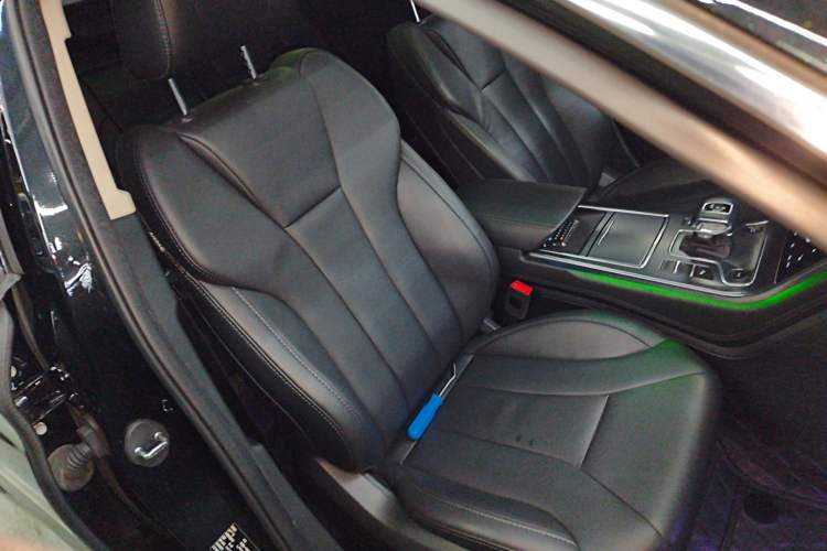 Used Hongqi H5 2022 Classic Model Facelift 1.8T Automatic Smart Connect Flagship Edition
