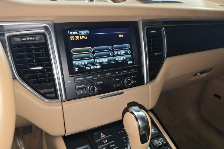 Used Porsche Macan 2016 Macan 2.0T Audio And AC Panel