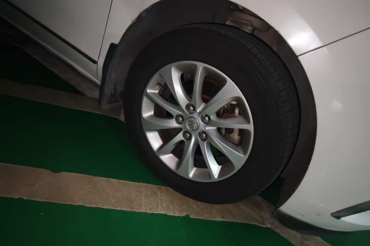 Used Buick GL8 2017 ES 28T Comfort Model China V Standard Right Front Wheel Hub