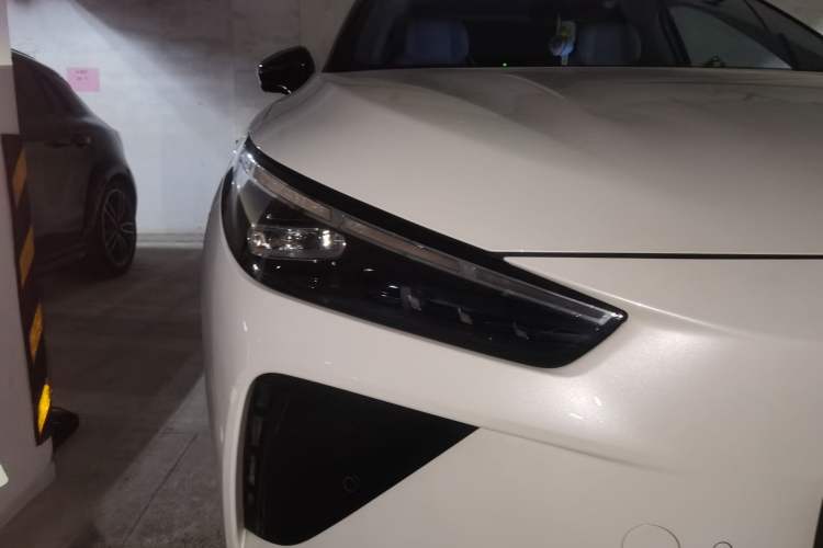 Used NETA L 2024 Extended-Range 310 Flash-Charge Red Edition
