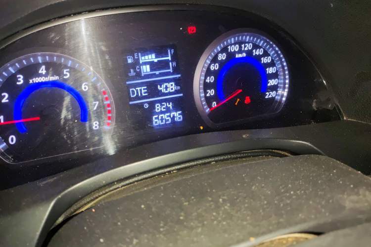 Used Zotye Z300 2014 New Vision 1.5L Manual Luxury Model
