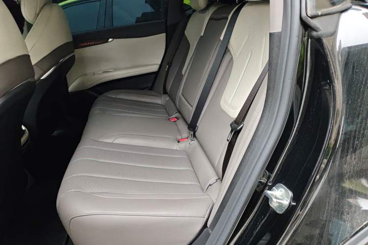 Used Deepal L07 2024 230Max Range-Extended Version Left Rear Seat