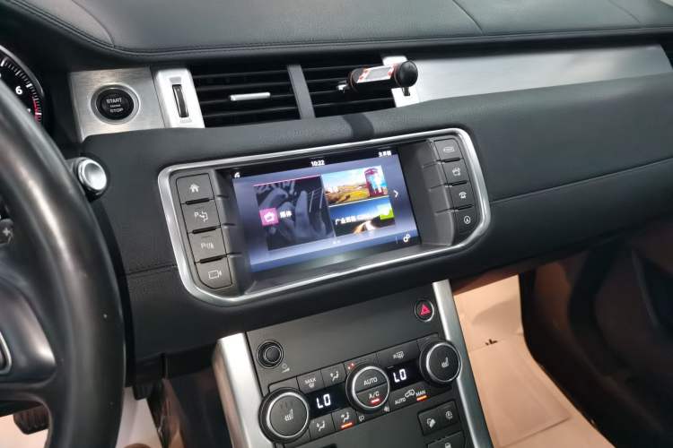 Used Land Rover Range Rover Evoque 2018 240PS PURE Style Edition
