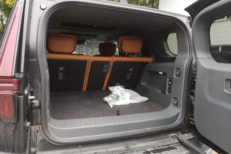 Used Brave warrior 917 2023 Range-Extended Base Model
