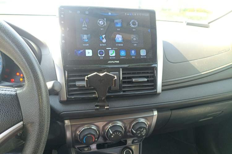 Used Toyota YARiS L Zhi Xuan 2015 1.5E Automatic Charm Edition
